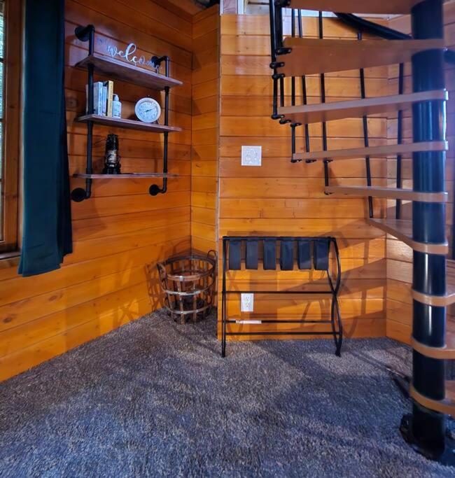 The Eagle'S Nest Treehouse Cabin Palmer Dış mekan fotoğraf